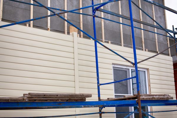 Loose Cladding Repair in Warwick